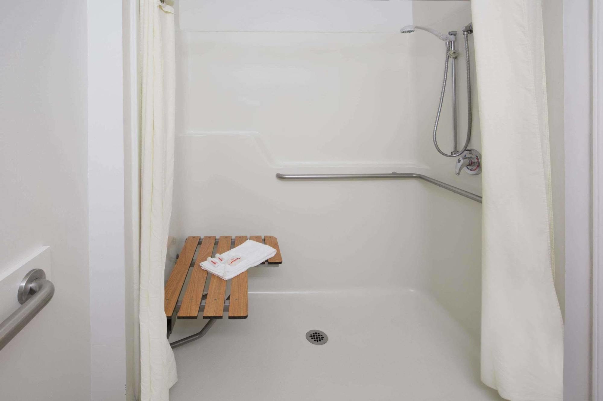 Motel Super 8 By Wyndham Pt Medford